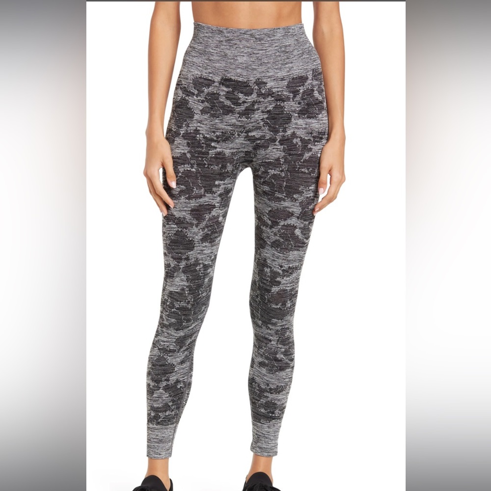 Z by Zella small back camouflage leggings